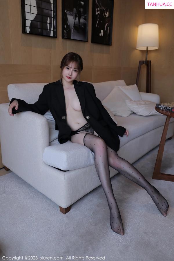 徐嘉乐 徐cake [XiuRen]高清写真图 2023.04.27 No.6644 养乐多DoDo 黑丝美臀第43张图片